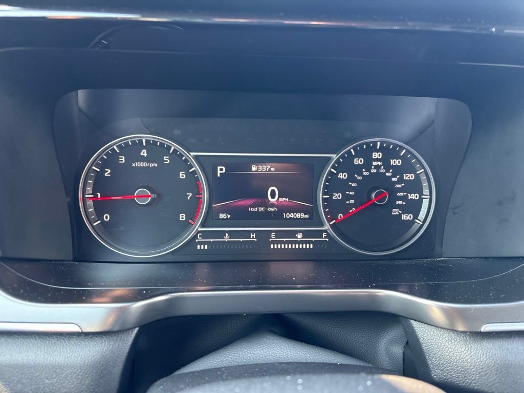 Used 2022 Everlasting Silver Kia LX image 10
