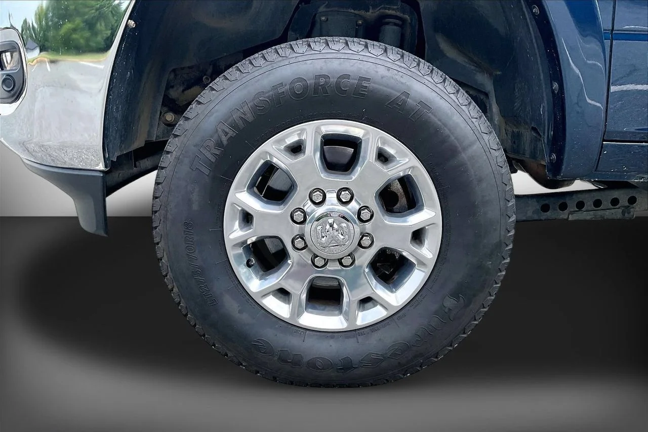 Used 2023 Blue Ram Laramie image 33