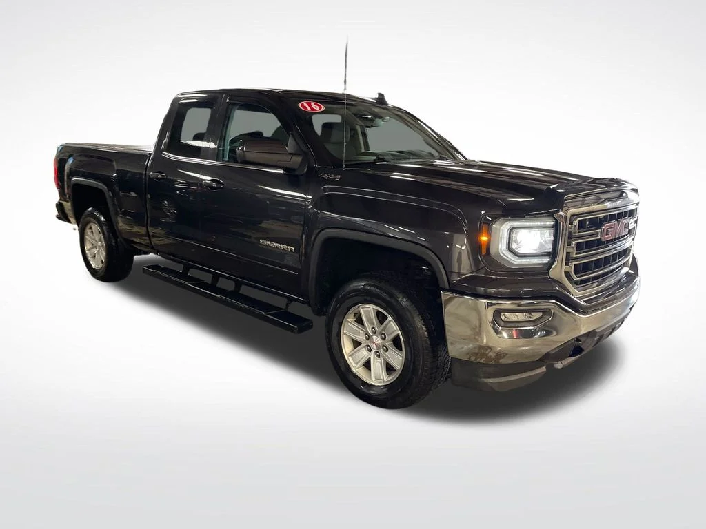 Used 2016 Silver GMC SLE image 8