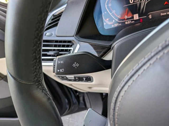 Used 2020 Gray BMW sDrive40i image 31
