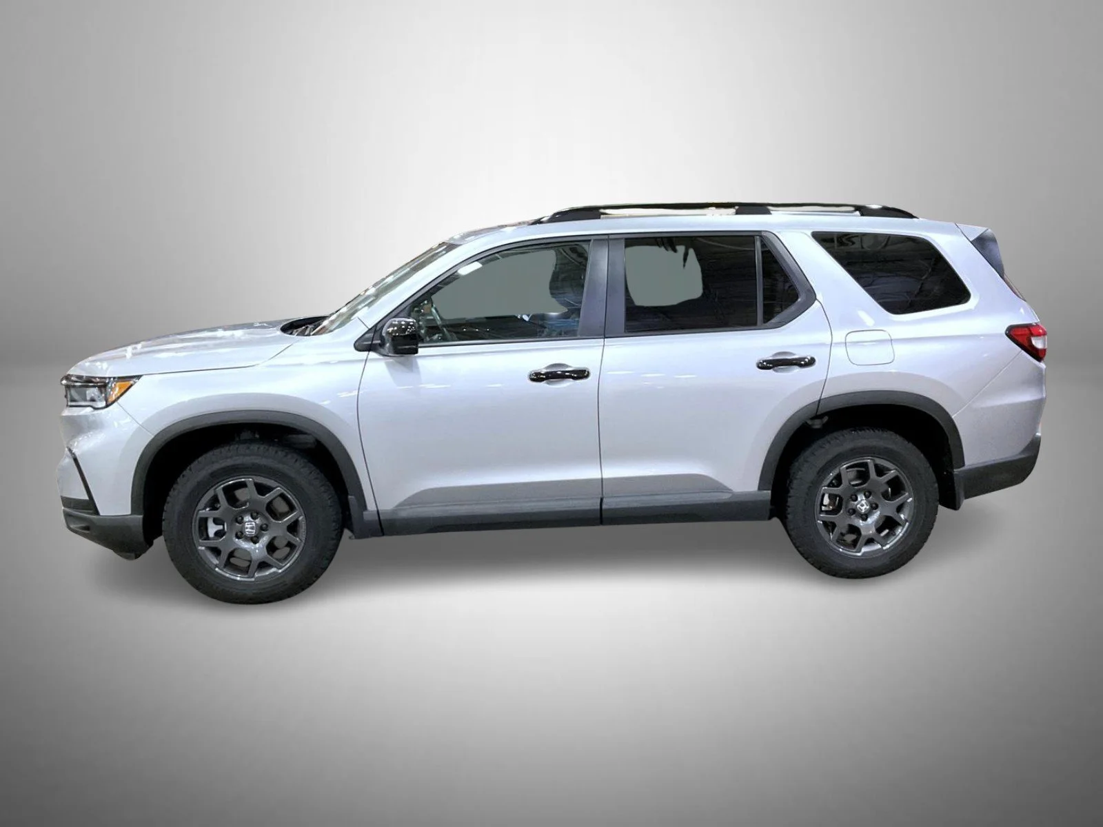 Certified Used 2025 Silver Honda TrailSport image 8