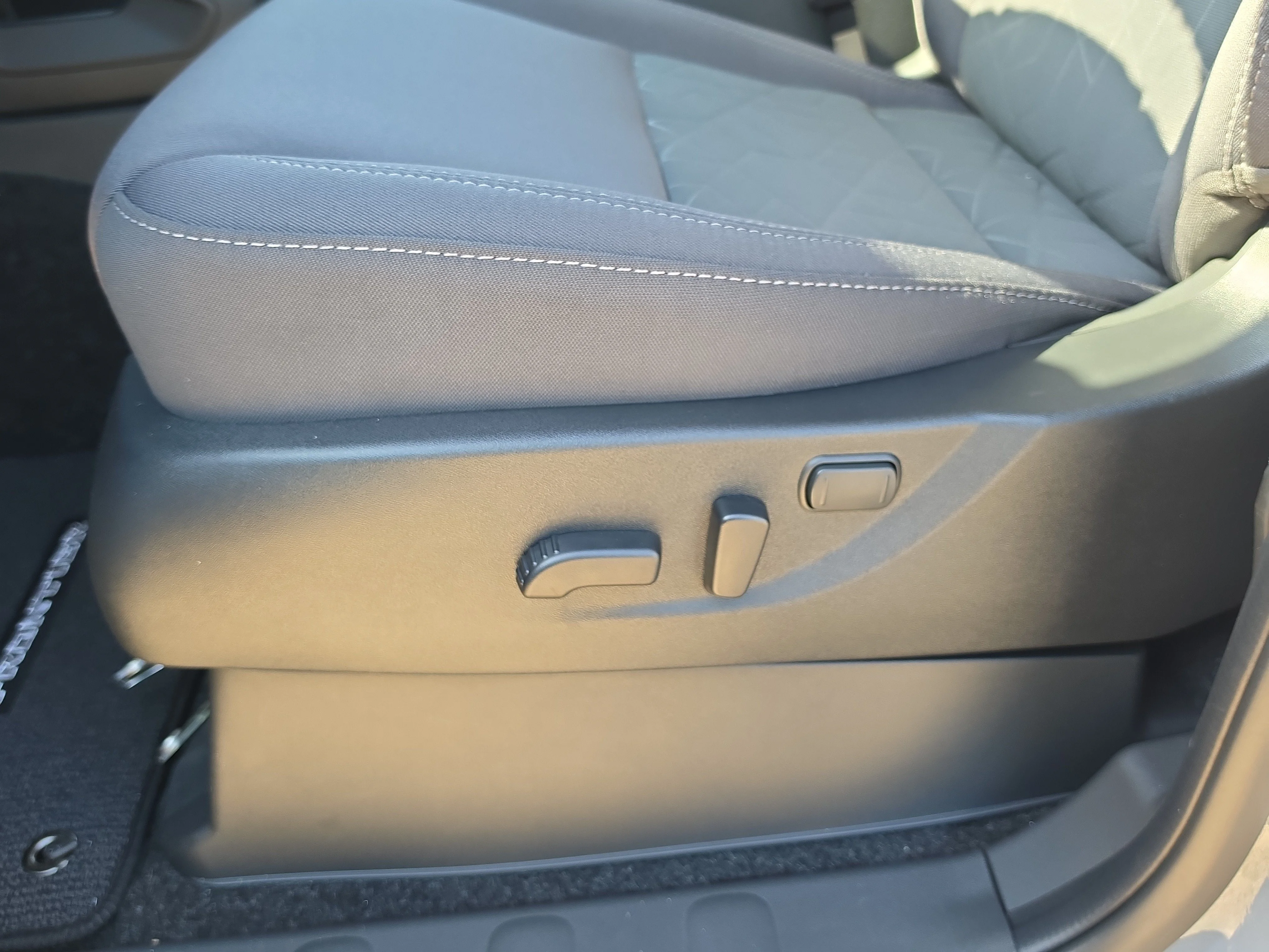 New 2026 Boulder Gray Pearl Nissan Crew Cab SV Long Bed image 20