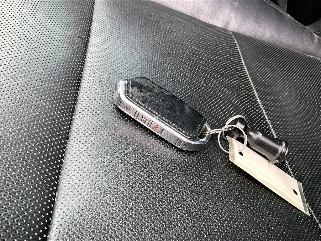 Used 2018 Black Kia Premium image 10