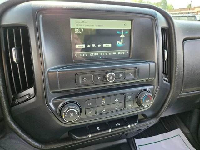 Used 2019 SILVER ICE METALLIC Chevrolet Work Truck image 25