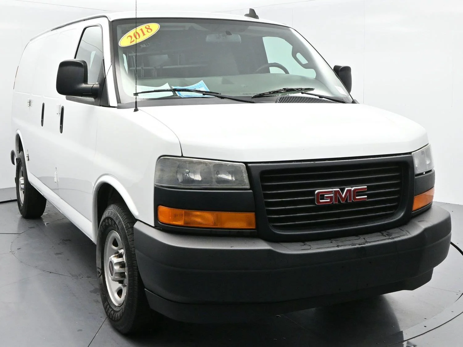 Used 2018 Summit White GMC 2500 image 2
