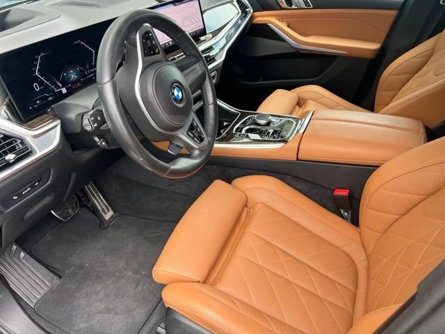Certified Used 2025 Carbon Black Metallic BMW xDrive40i image 6