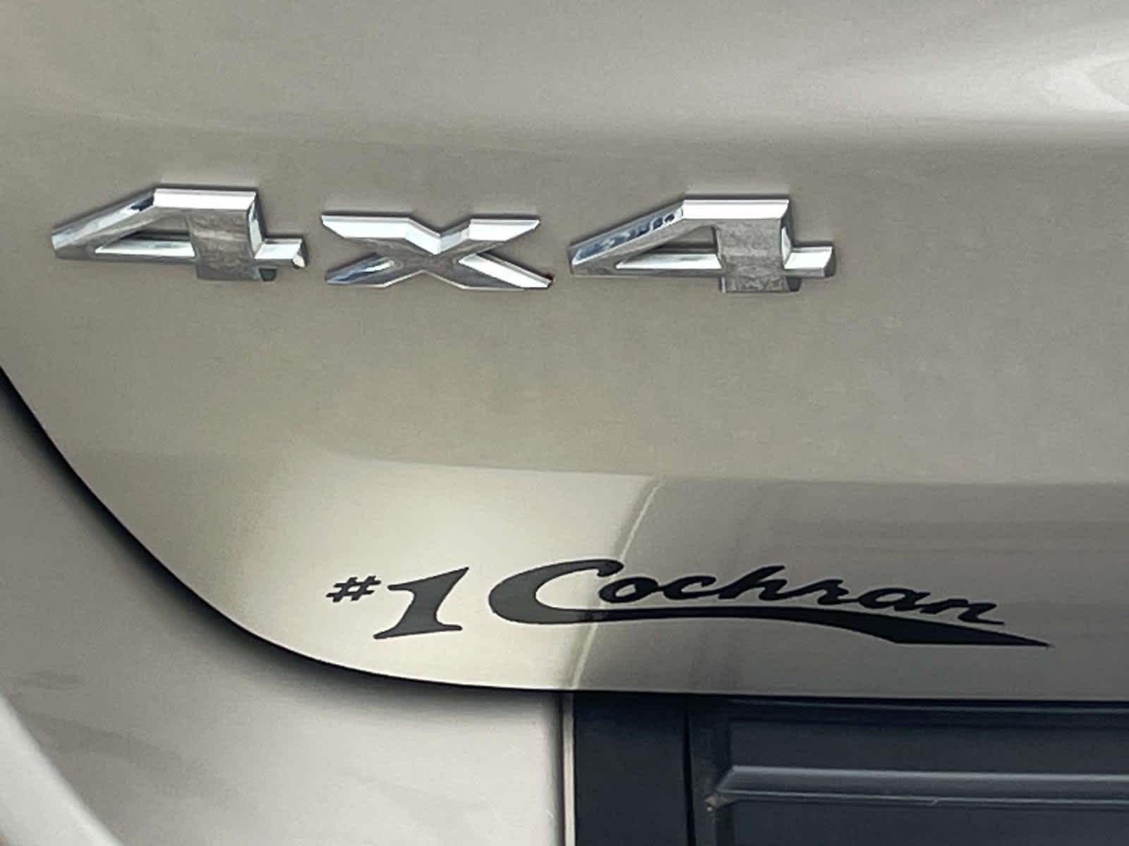 Used 2014 Cashmere Pearlcoat Jeep Laredo image 21