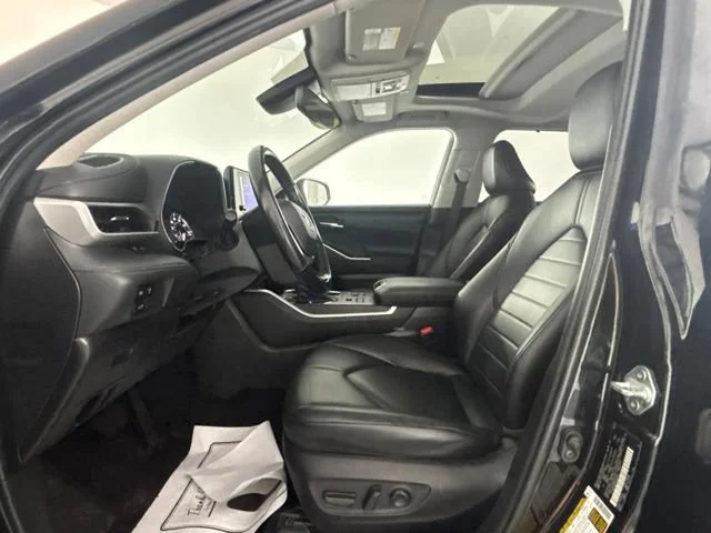 Used 2023 Black Toyota L image 2