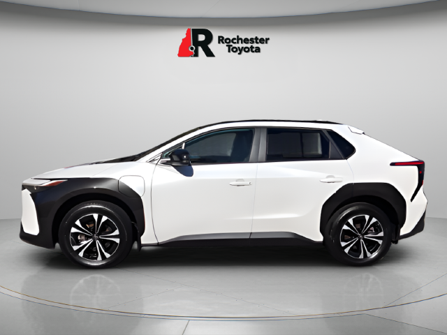Used 2024 Beige Toyota XLE image 4