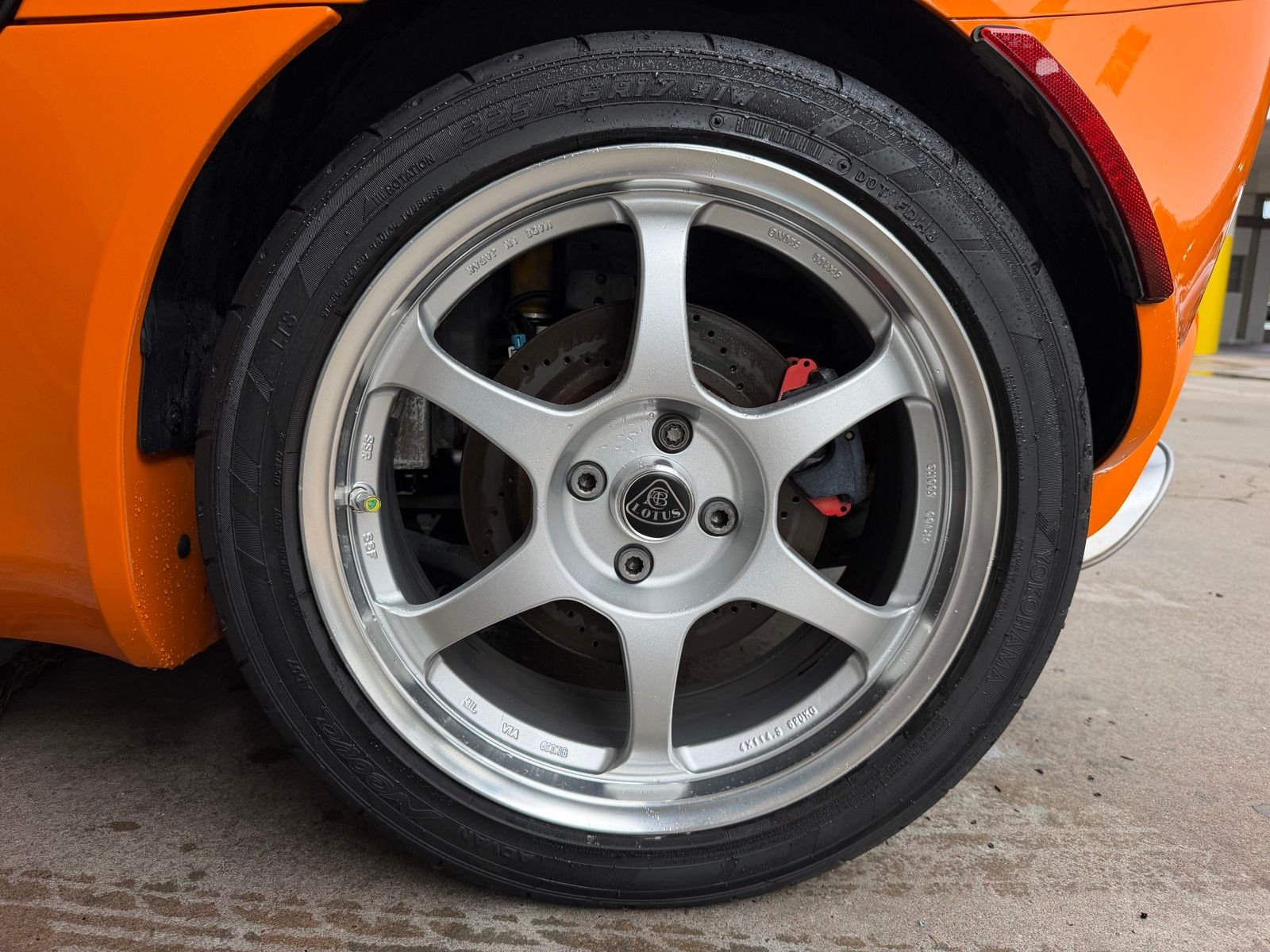 Used 2005 Orange Lotus Base image 16