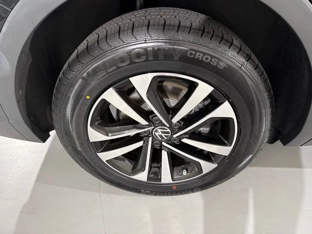 Used 2023  Volkswagen 2.0T S image 11