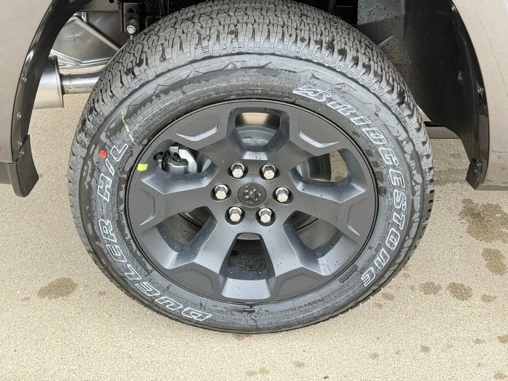 New 2026 Granite Crystal Metallic Clear-Coat Exterior Paint RAM Big Horn/Lone Star image 10