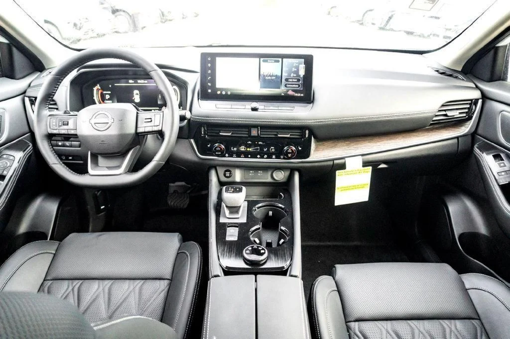 New 2026 White Nissan Platinum image 20