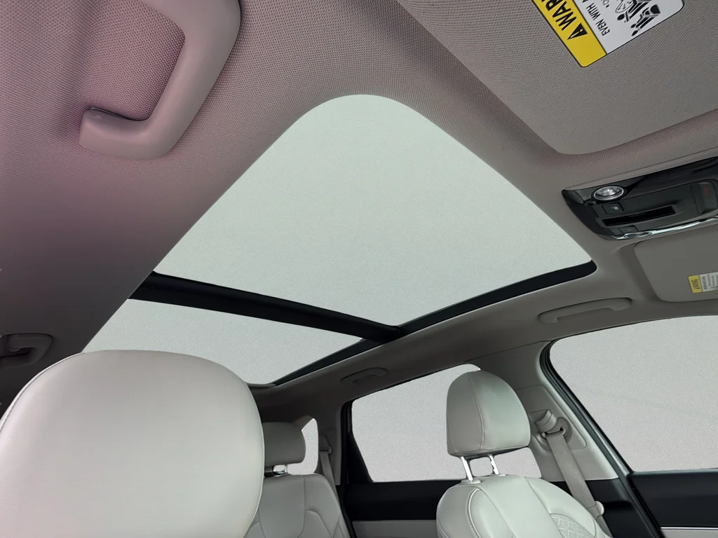 Used 2023 Wolf Gray Kia X-Line EX image 23
