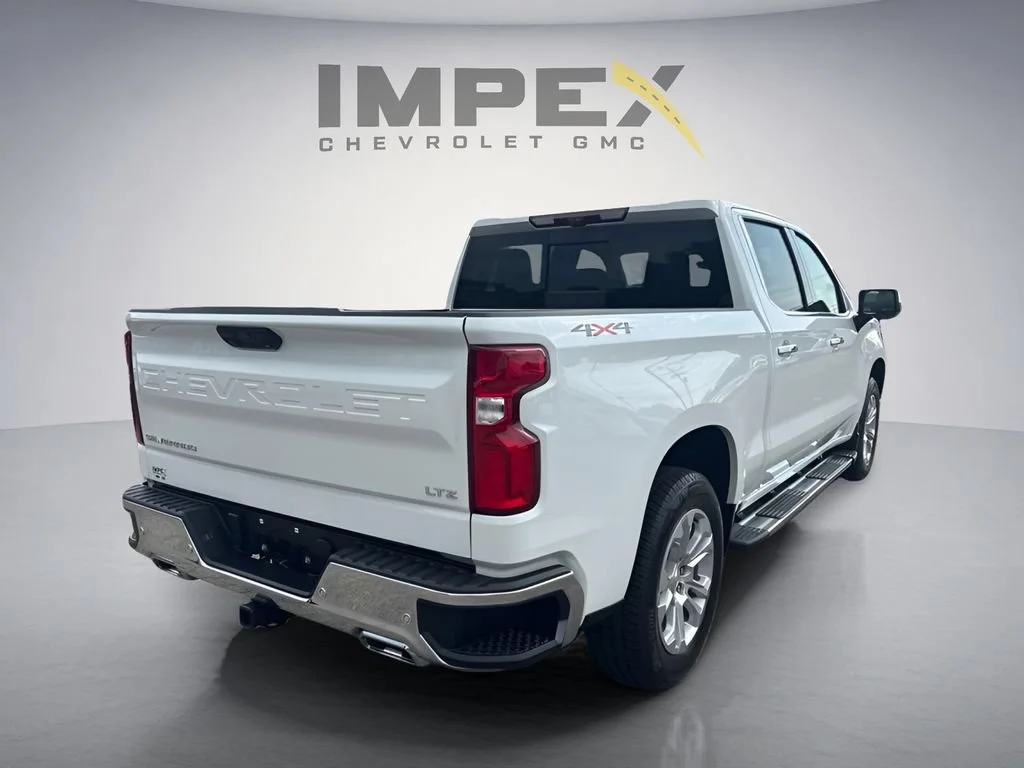 Used 2025 Summit White Chevrolet LTZ image 5