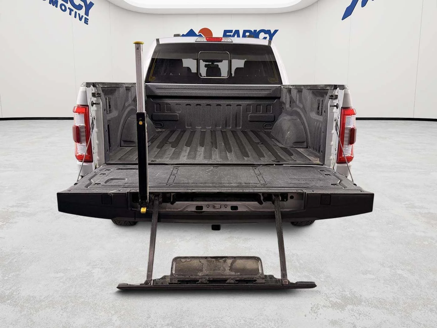 Used 2022 Space White Ford LARIAT image 6