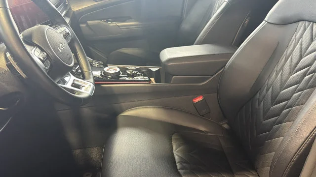 Certified Used 2025 Black Kia X-Line Prestige image 25