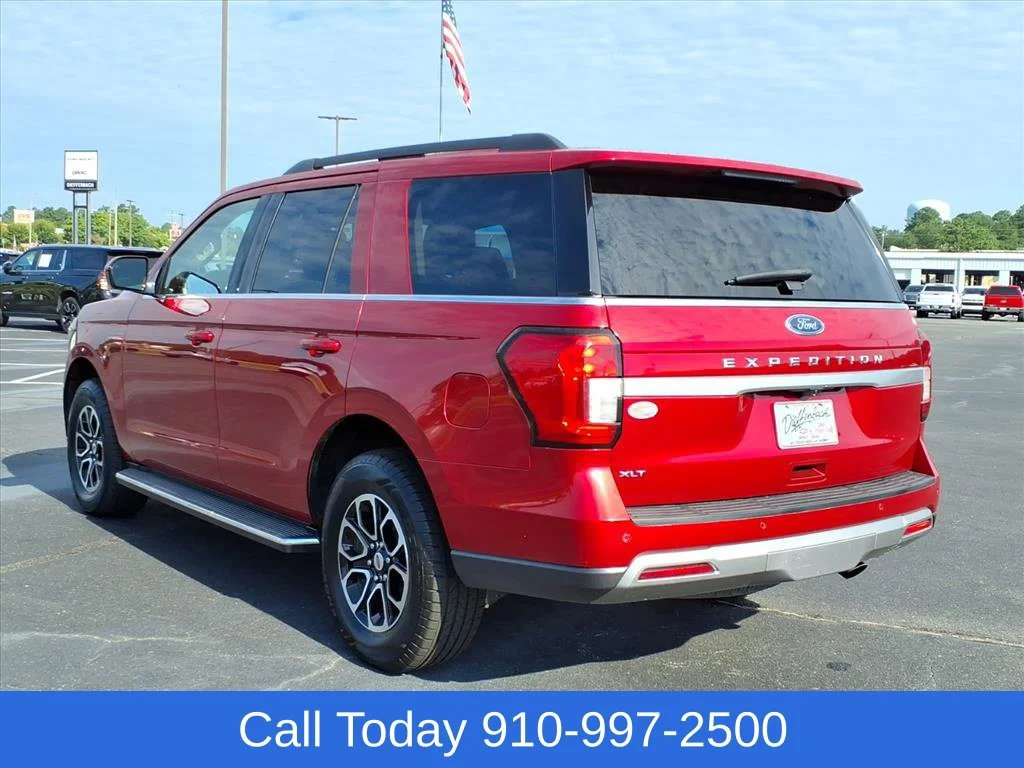 Used 2022 Red Ford XLT image 5