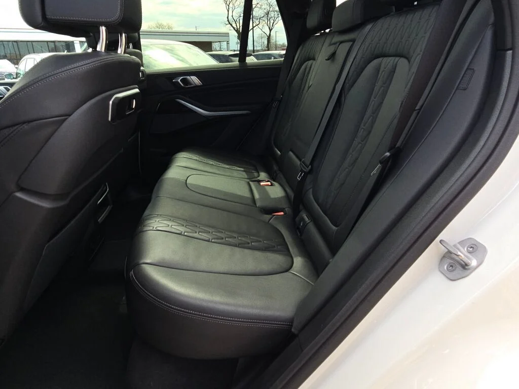 Used 2025 Alpine White BMW xDrive50e image 20