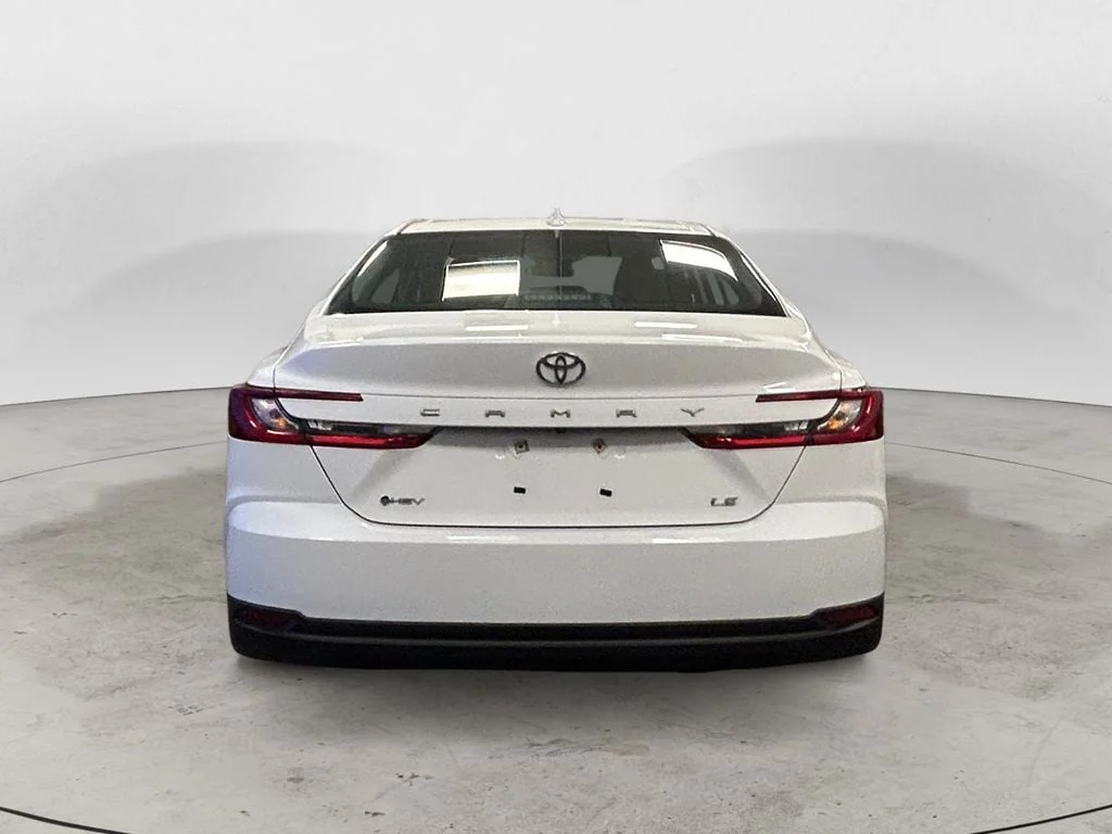 Used 2025 Ice Toyota LE image 4