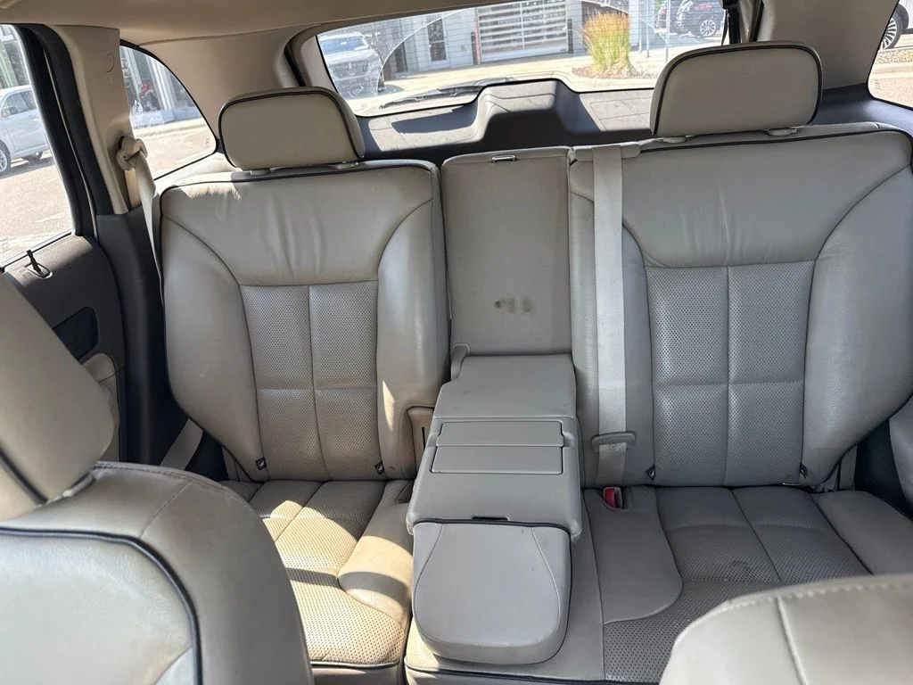 Used 2009  Lincoln Base image 12