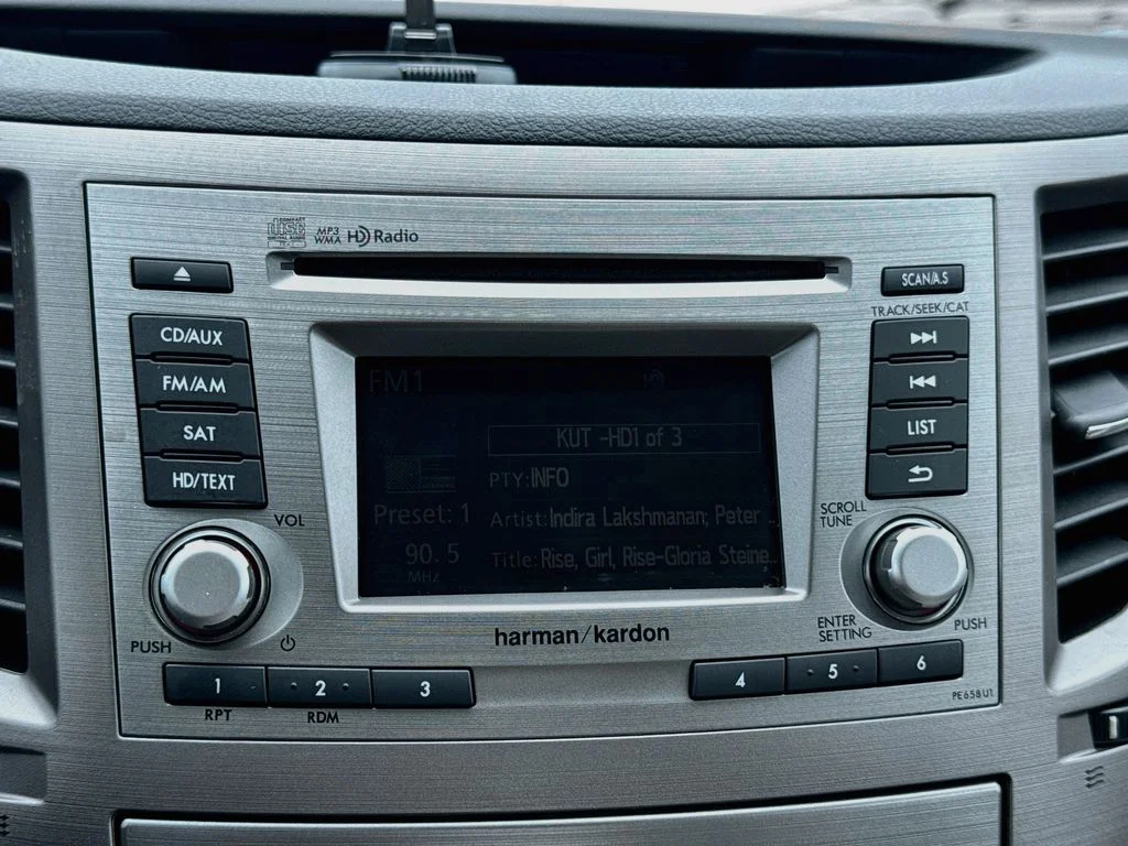 Used 2013 White Subaru 2.5i image 15