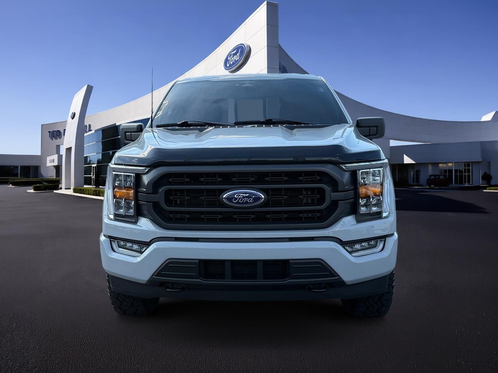 Certified Used 2023 Avalanche Ford XLT image 3