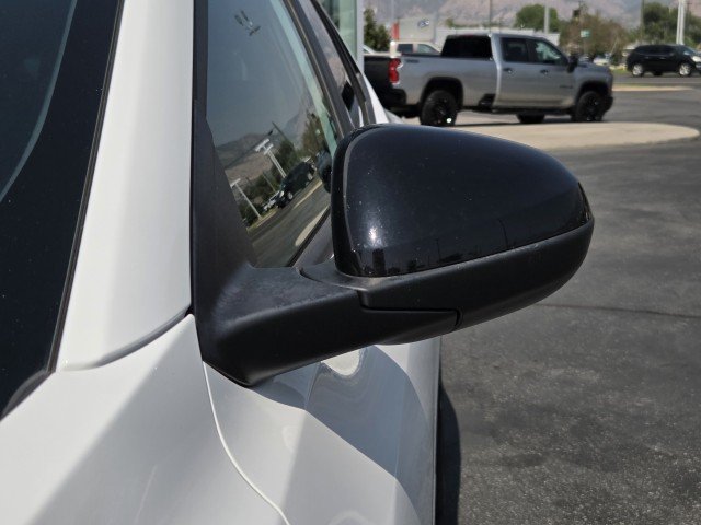Used 2025 Summit White Chevrolet 2RS image 48