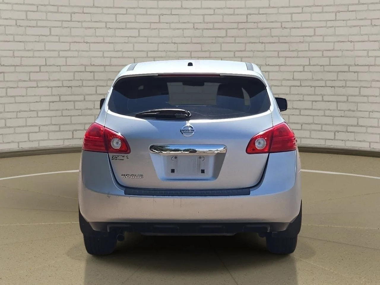 Used 2011 Brilliant Silver Metallic Nissan S image 5