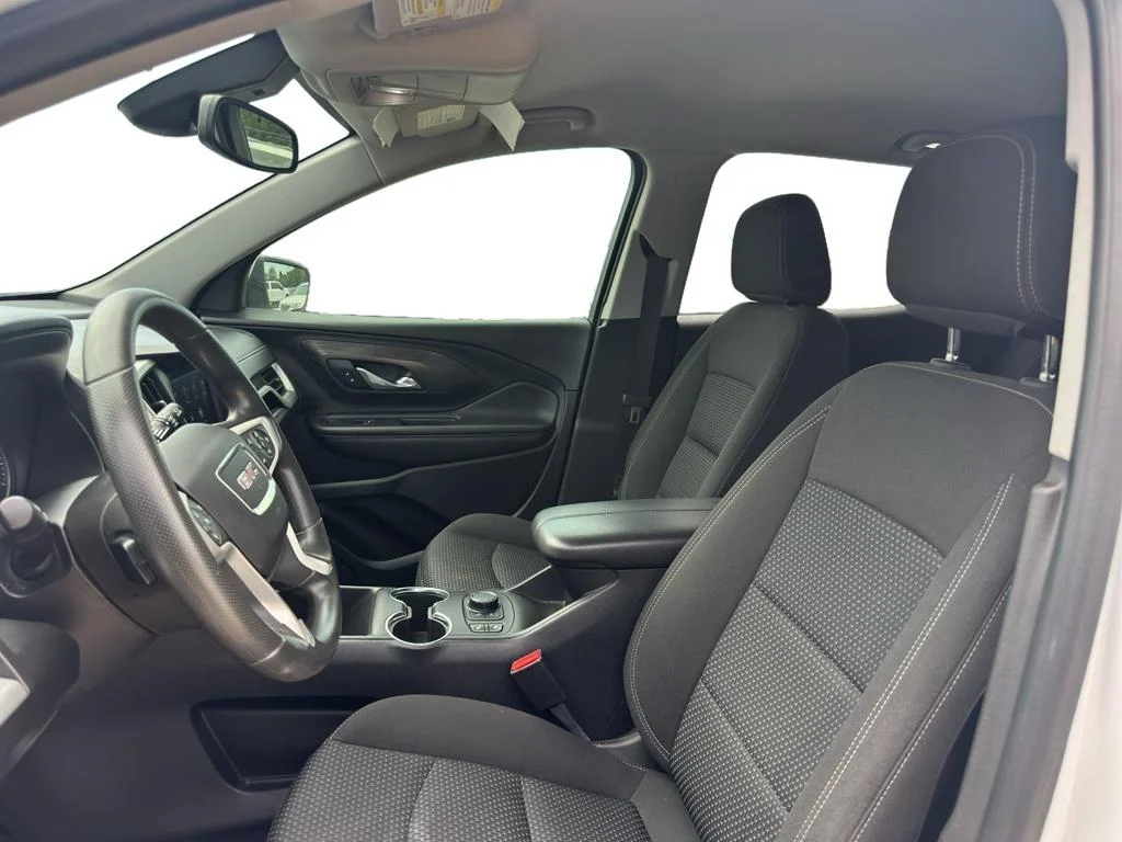 Used 2022 Summit White GMC SLE image 9