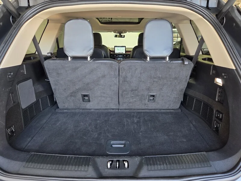Used 2023 Gray Metallic LINCOLN RESERVE AWD image 18
