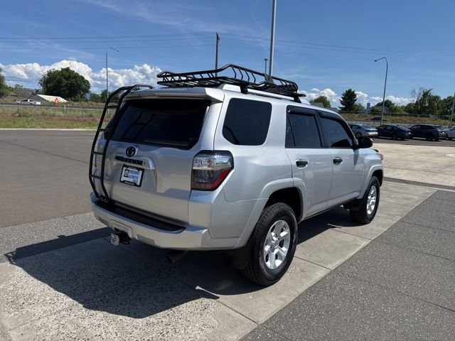 Used 2016 Classic Silver Metallic Toyota SR5 4X4 image 6