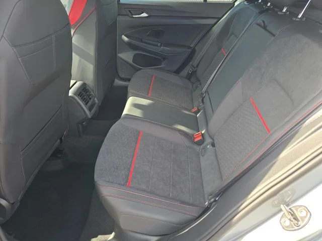 2025 Volkswagen Golf GTI SE - Photo 8