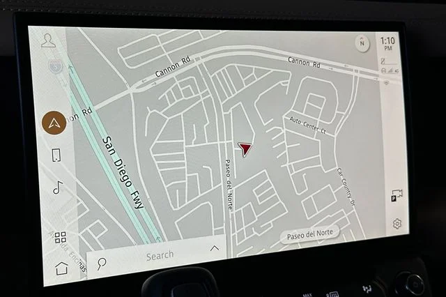 New 2026 Fuji White Land Rover X-Dynamic SE image 17