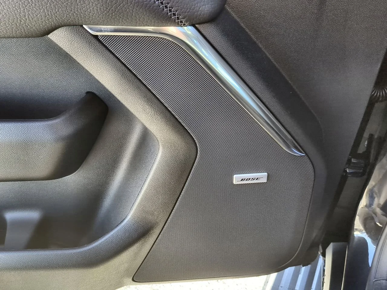 2026 GMC Yukon XL Denali - Photo 25