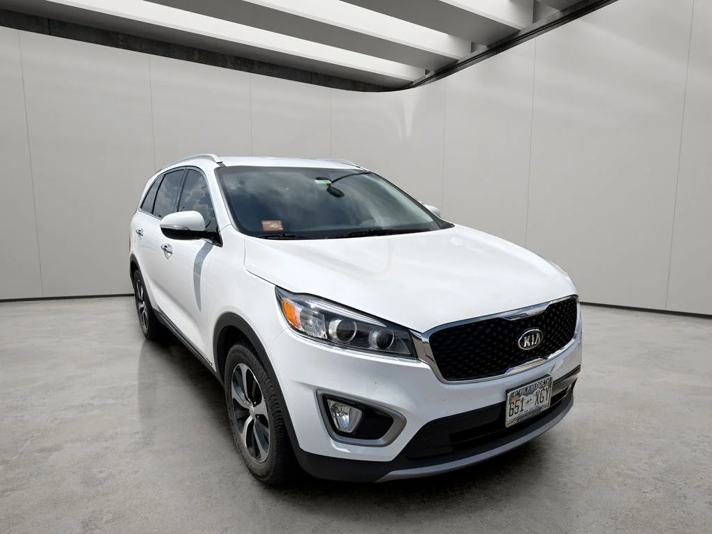 Used 2016 Snow White Pearl Kia EX image 6