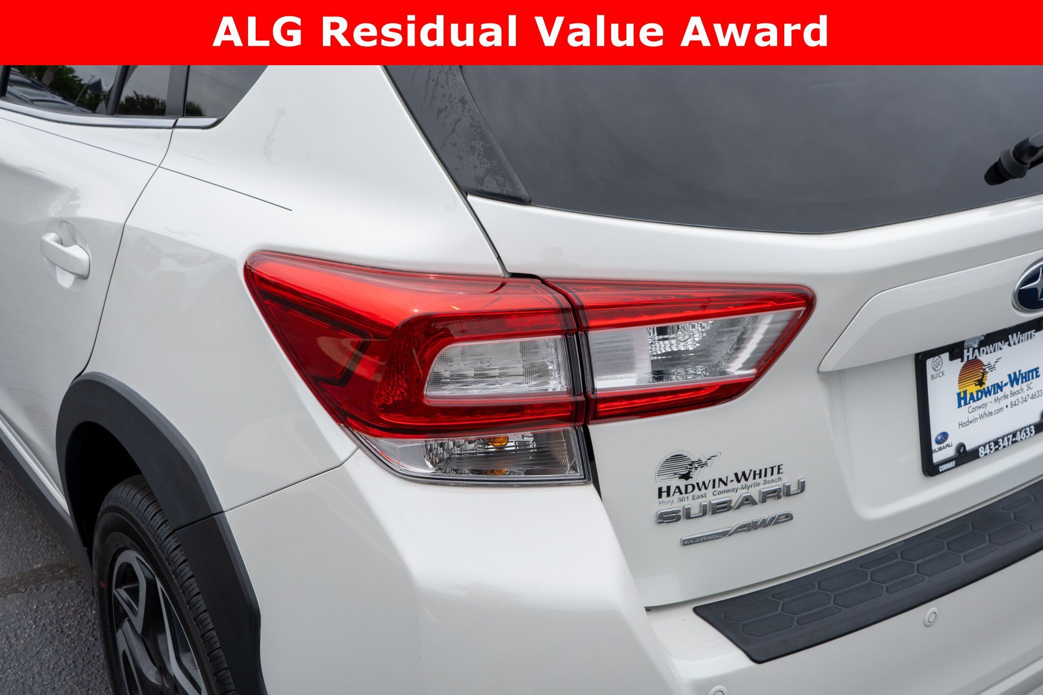 Used 2019 Crystal White Pearl Subaru Limited image 10