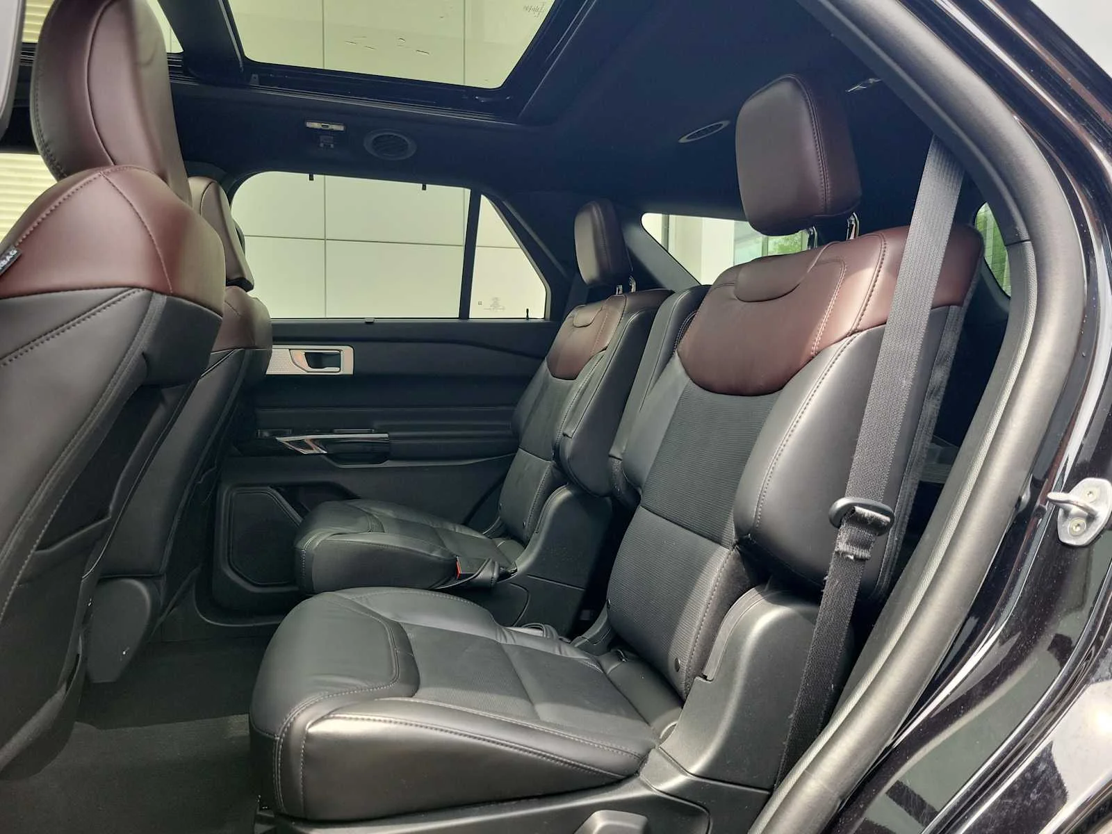 Used 2023 Black Ford Platinum image 11