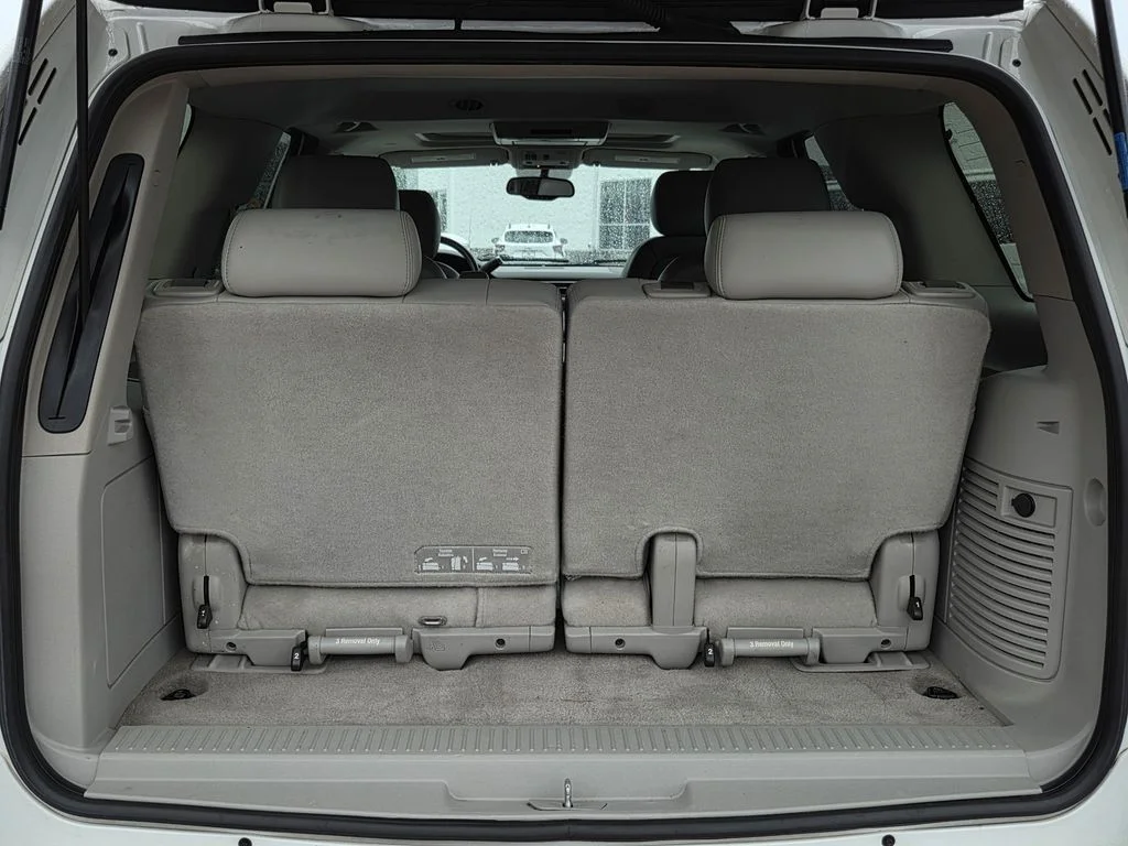 Used 2014 White Chevrolet LTZ image 28