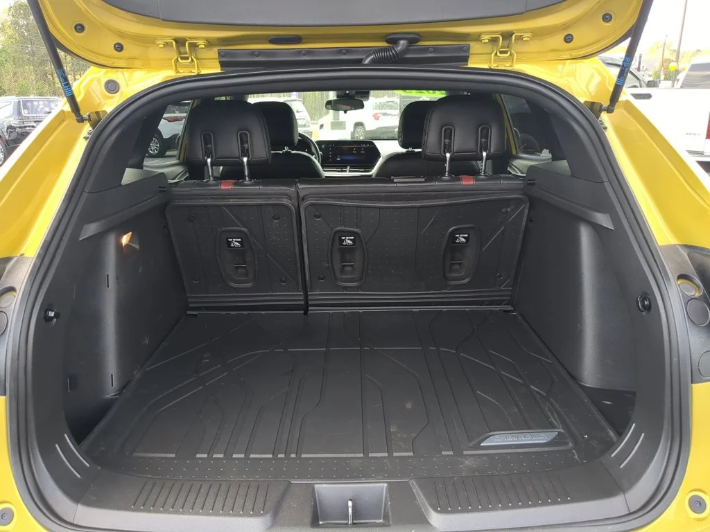 Used 2025 Nitro Yellow Metallic Chevrolet 2RS image 24