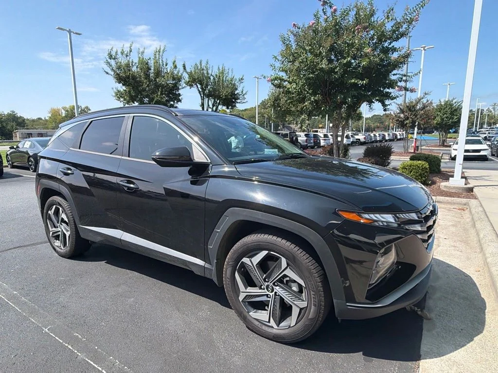 Used 2022 Phantom Black Hyundai SEL Convenience image 3
