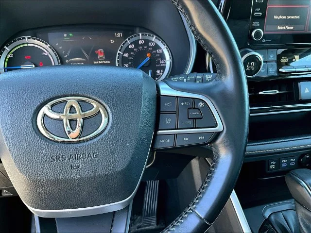 Used 2022 Beige Toyota Bronze Edition image 12