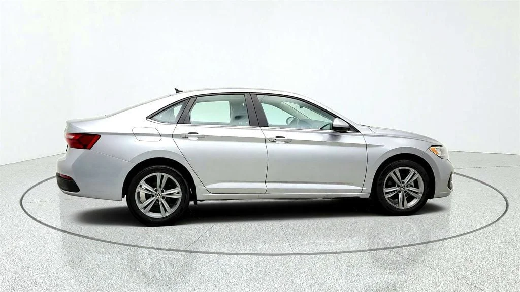 Used 2024 Pyrite Silver Metallic Volkswagen SE Automatic image 4