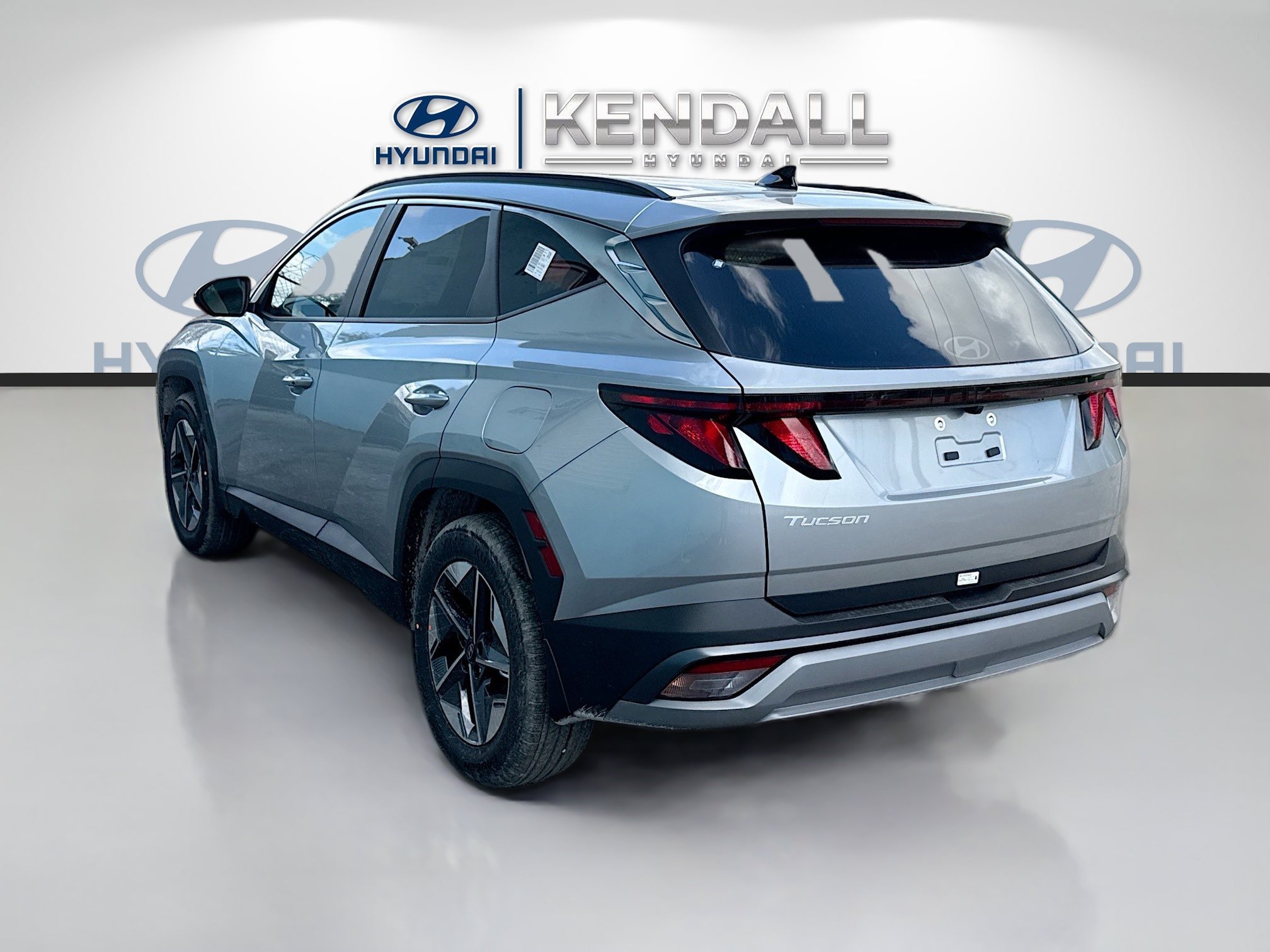 Used 2026 Shimmering Silver Hyundai SEL image 4