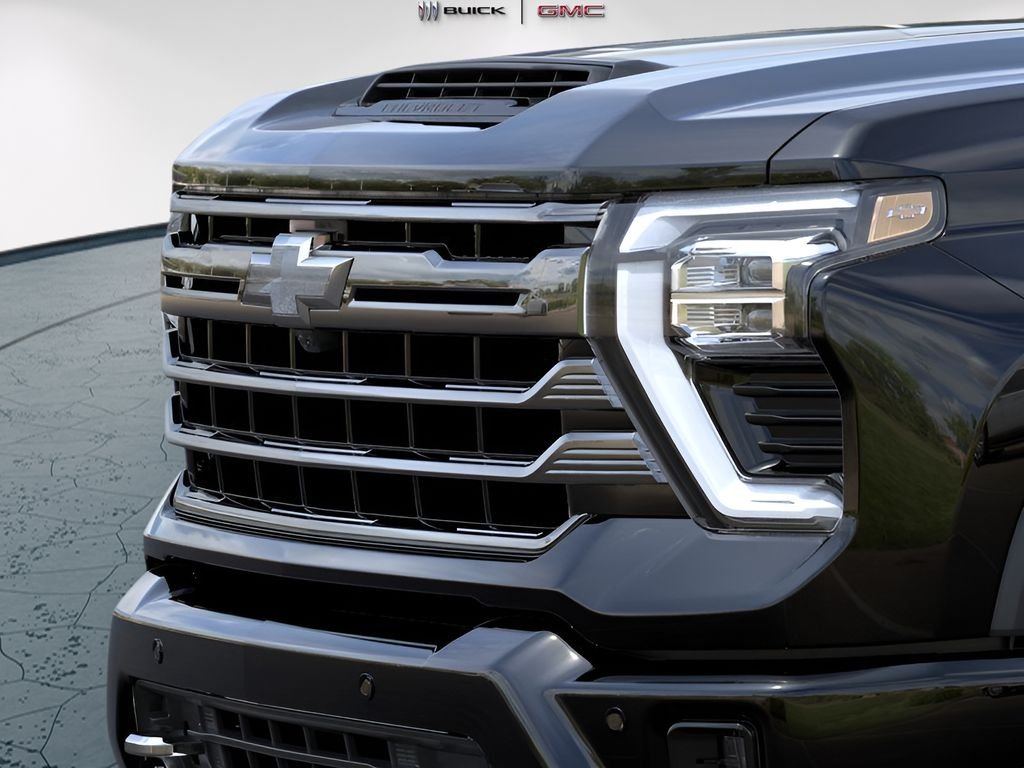 Used 2026  Chevrolet High Country image 13