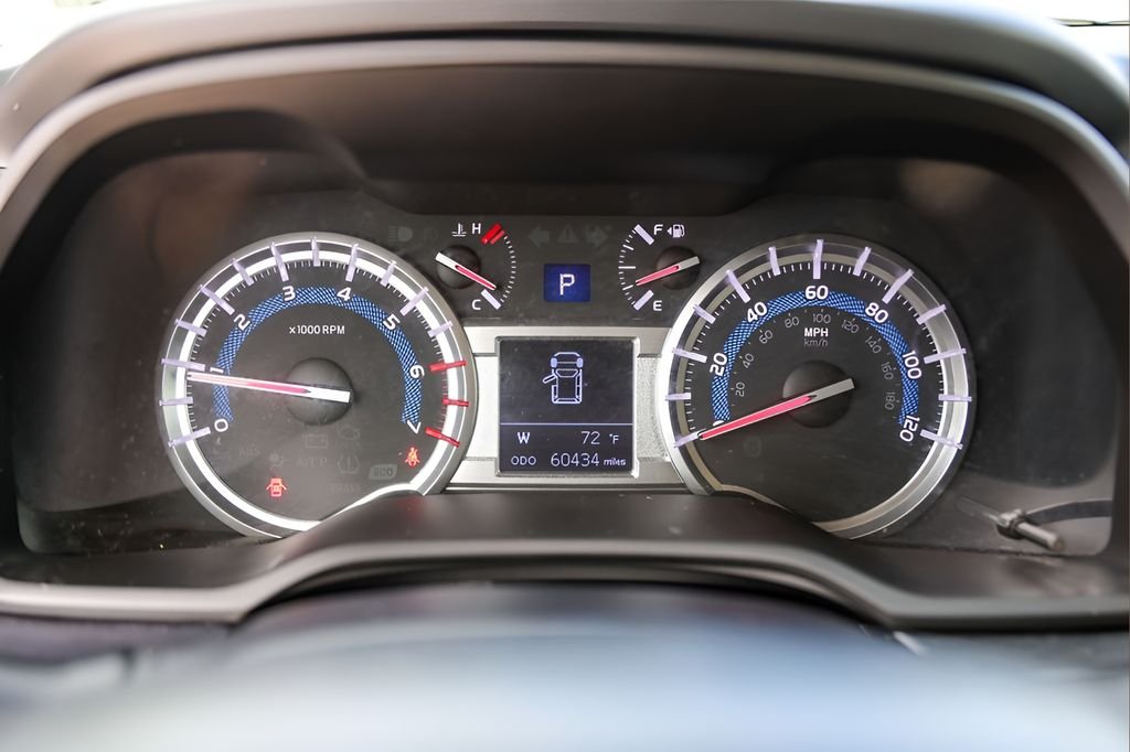 Used 2019 Black Toyota SR5 image 11