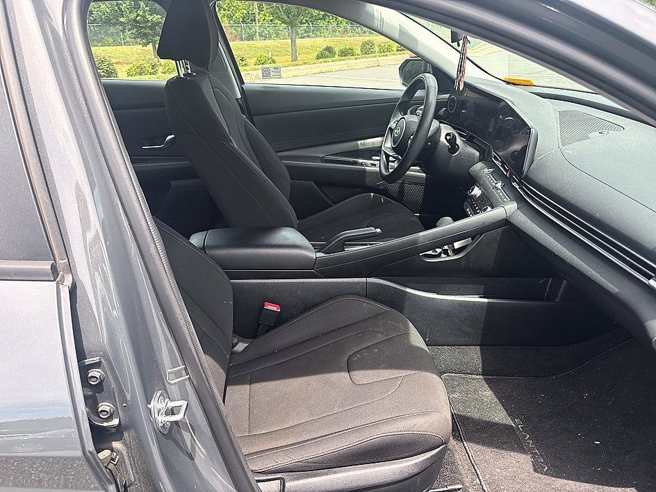 Used 2024 Ecotronic Gray Hyundai SEL image 19