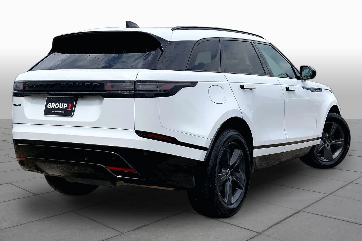 Used 2025 Fuji White Land Rover Dynamic SE image 12