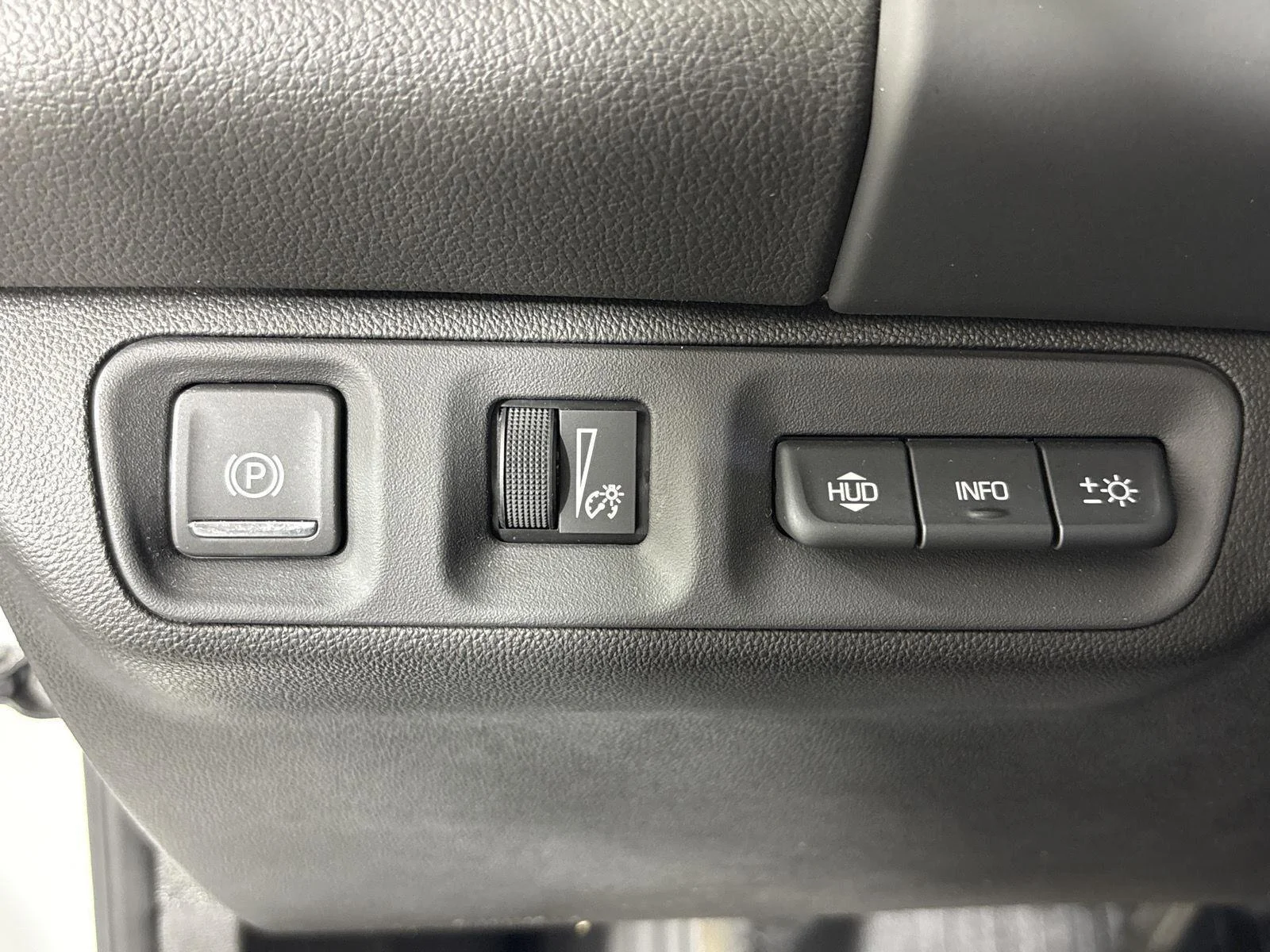 Used 2021 Summit White GMC Denali image 13