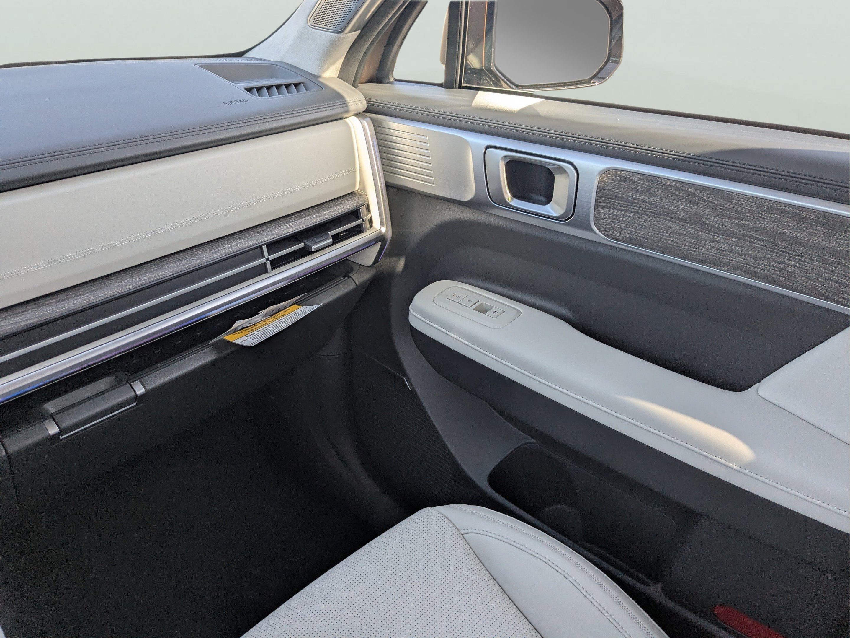 New 2026 Earthy Brass Matte Hyundai Calligraphy FWD image 14